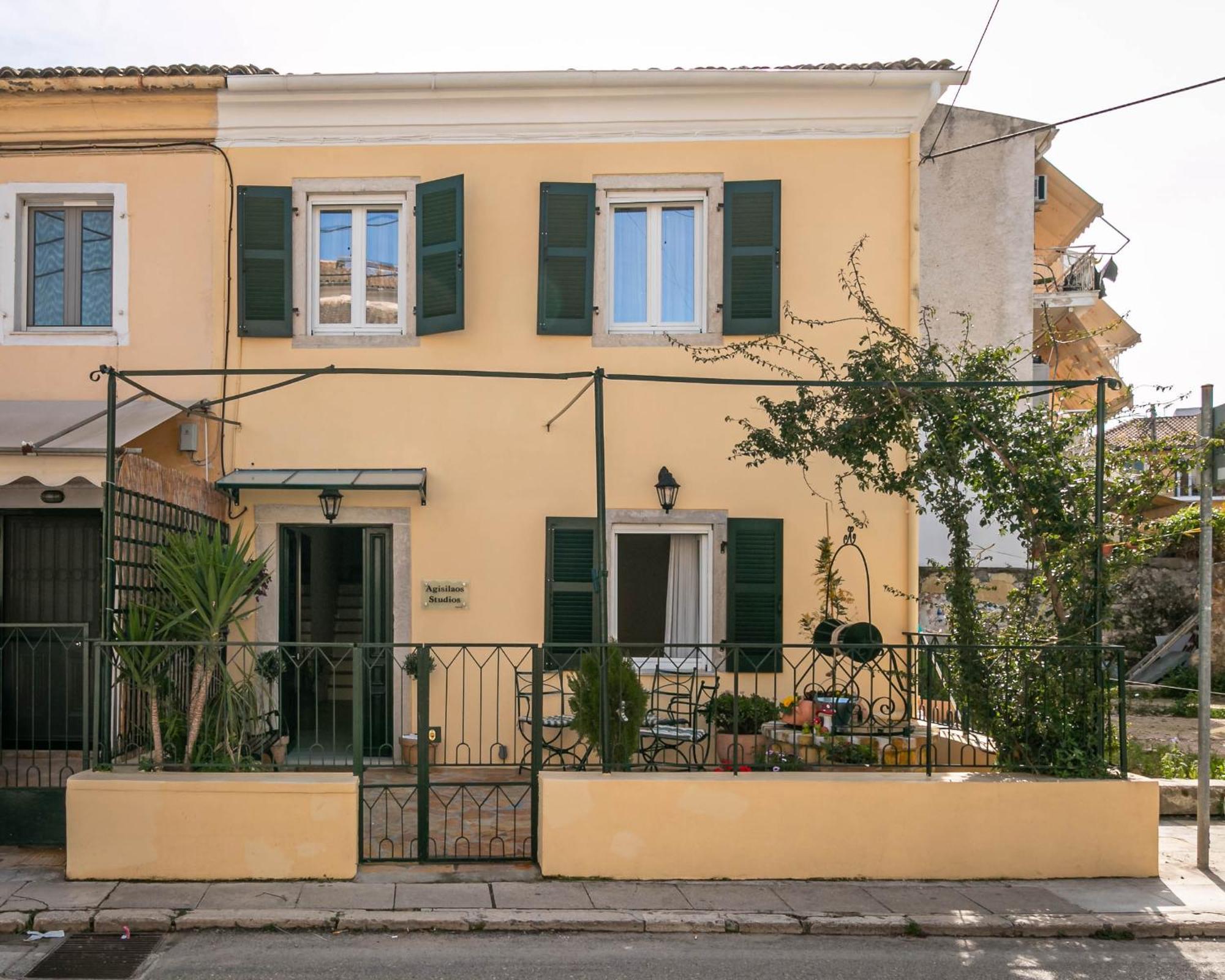 Apartament Agisilaos *